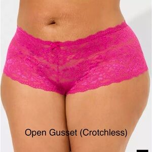 Torrid Size 1 Fuschia Open Gusset (Crotchless) Lace Cheeky Panty NWT